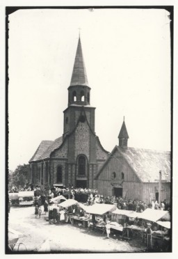 Pamaldos Gardame apie 1931 m. Iš L.Bukausko archyvo.
