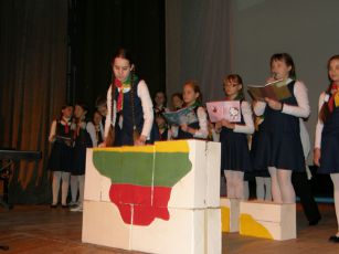 vasario 16 minejimas siluteje