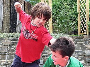 kids-fighting