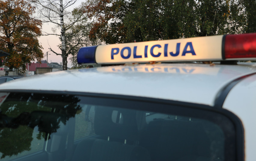 policija