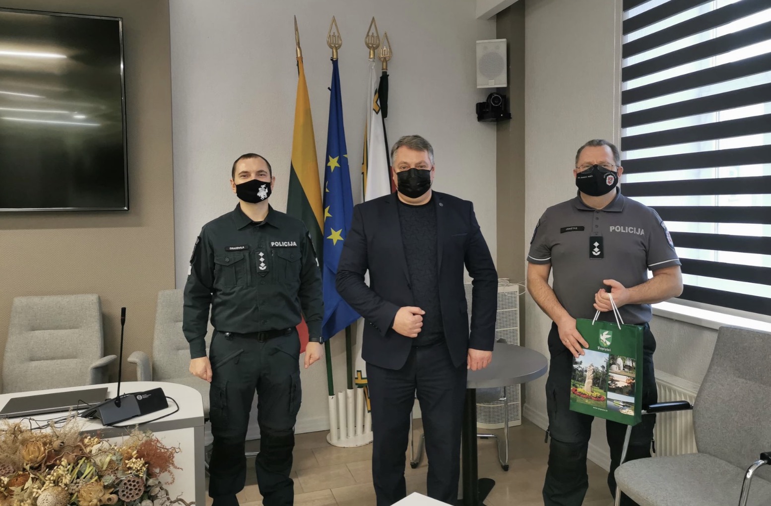 policija